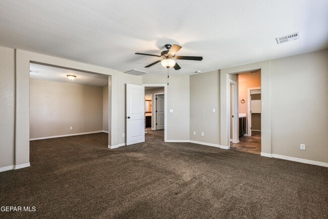 Building Photo - 5525 Valley Cedar Dr