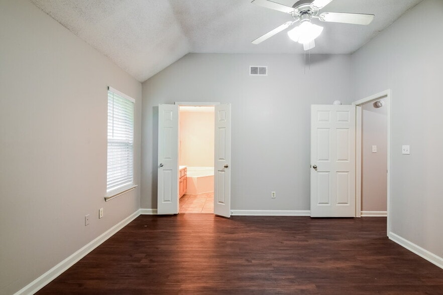 Building Photo - 5604 Corvin Ln