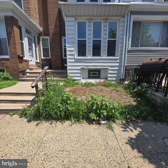 Building Photo - 889 Marcella St