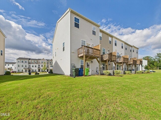 Building Photo - 2709 Chert Ln