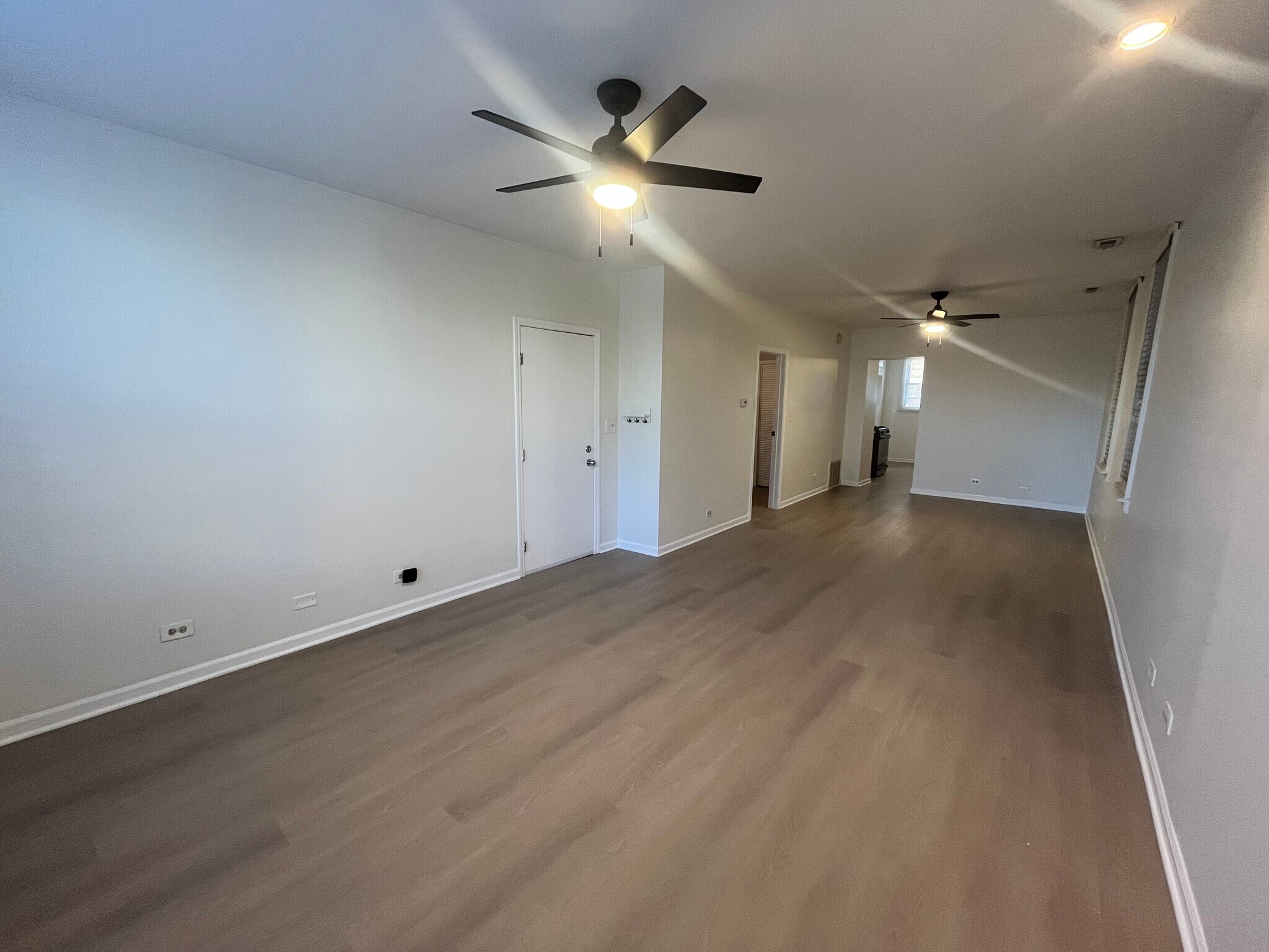 Building Photo - 1655 N Artesian Ave