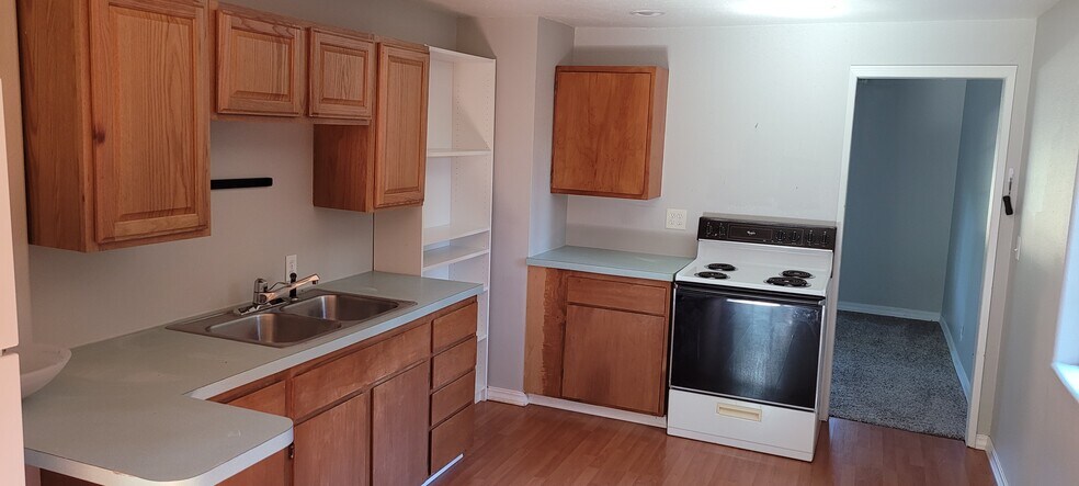 Kitchen - 12516 SE 352nd Ave