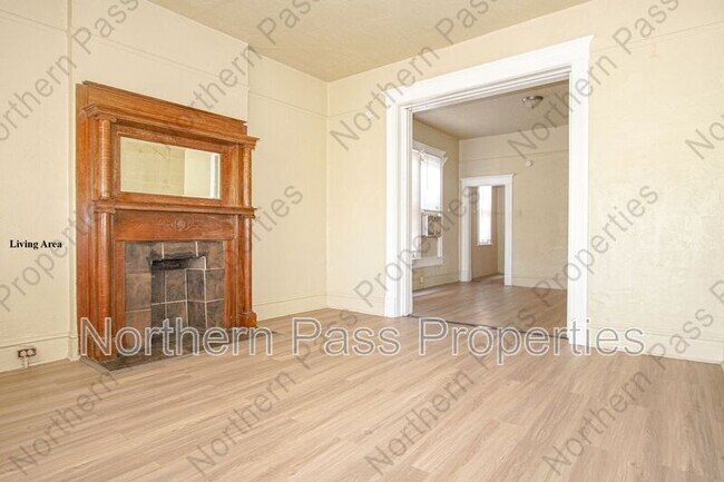 Building Photo - 1419 Wyoming Ave