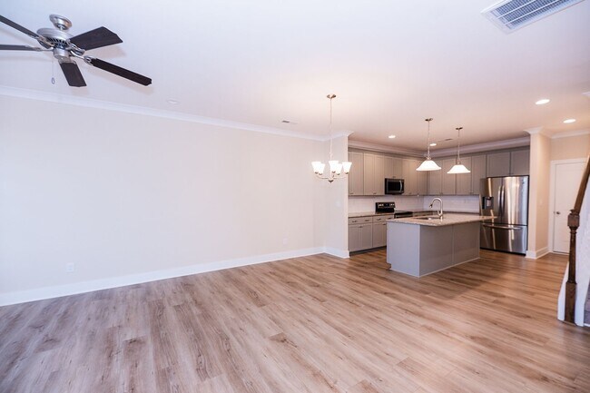 Building Photo - Beautiful 3Bed/2.5Bath Townhome located in Kernersville at Welden Village