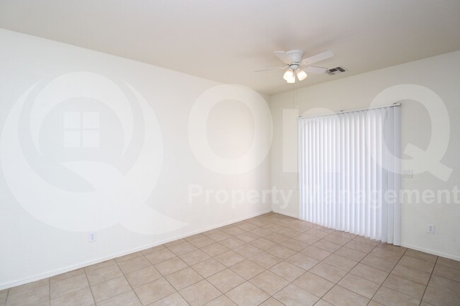 Building Photo - 2300 E Magma Rd