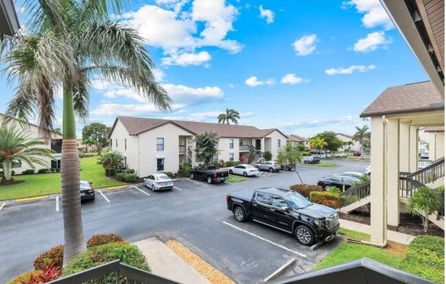 Building Photo - 9270 Lake Park Dr