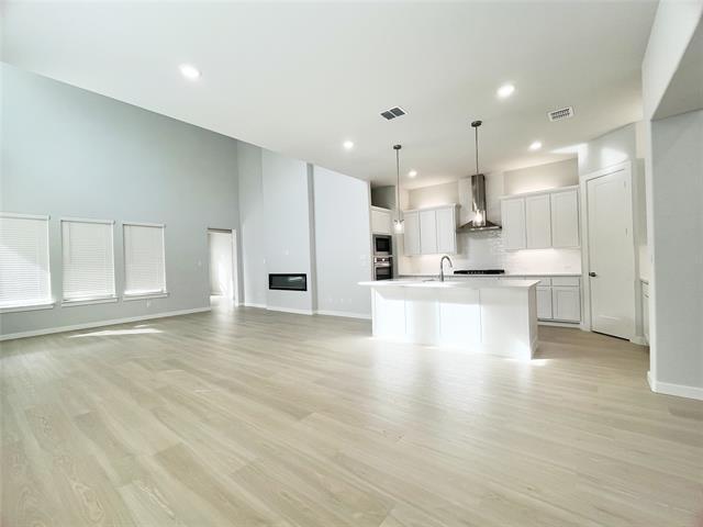 Building Photo - 3425 Teasdale Dr