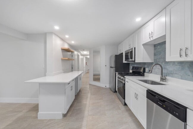 Building Photo - 6107 JFK Blvd E