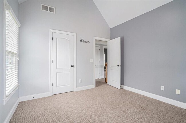 Building Photo - 320 Baymist Dr