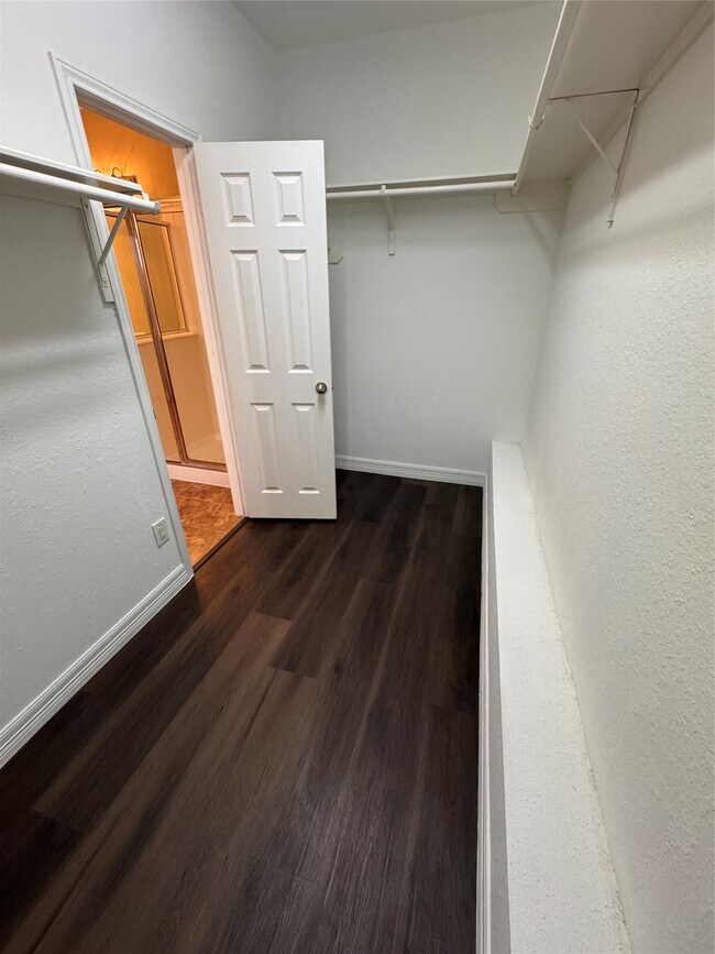 Building Photo - 6003 Marble Hollow Ln