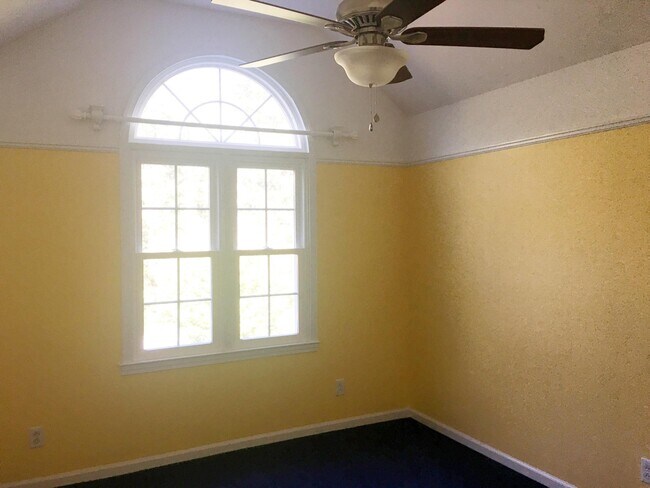 Building Photo - 121 Squires Creek Rd