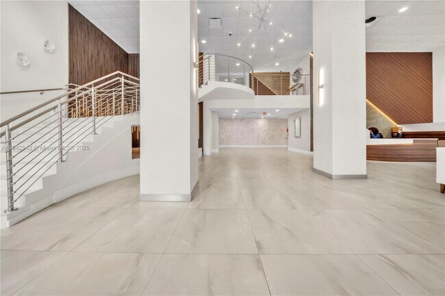 Building Photo - 3000 S Ocean Dr