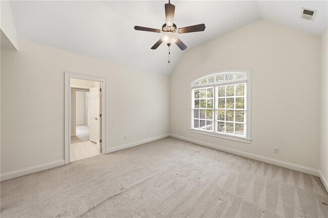 Building Photo - 125 River N Cir