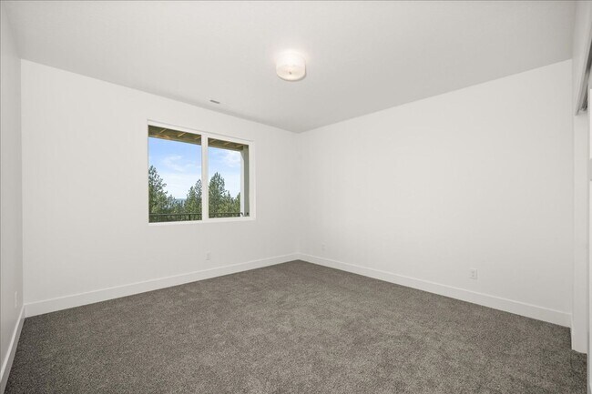 Building Photo - $3,375 - 4 Bed / 3 Bath Stunning Brand New...