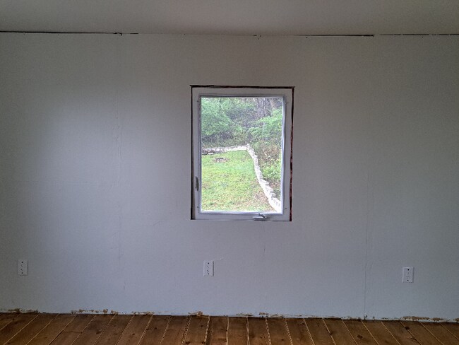 Building Photo - 2335 Milligan Ave