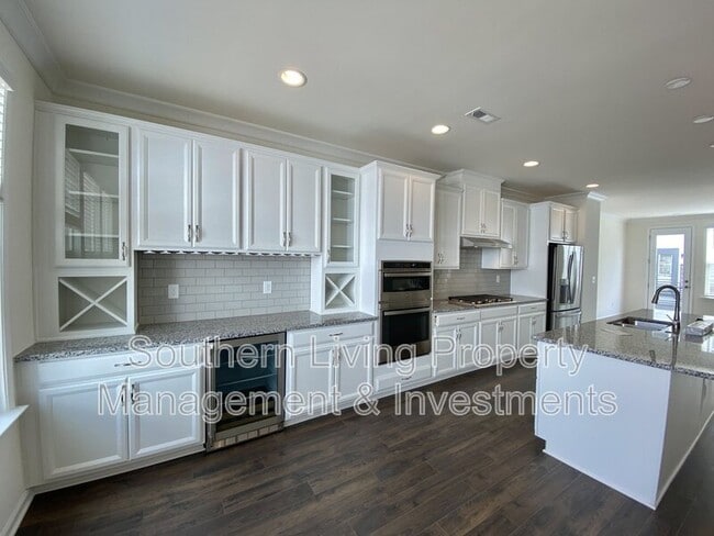 Building Photo - 13109 Simoneaux Ln