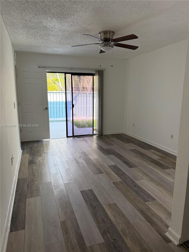 Building Photo - 1808 Runners Way