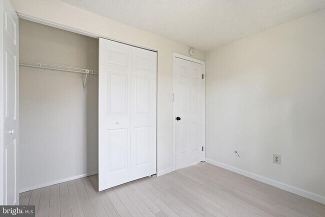 Building Photo - 13225 Custom House Ct