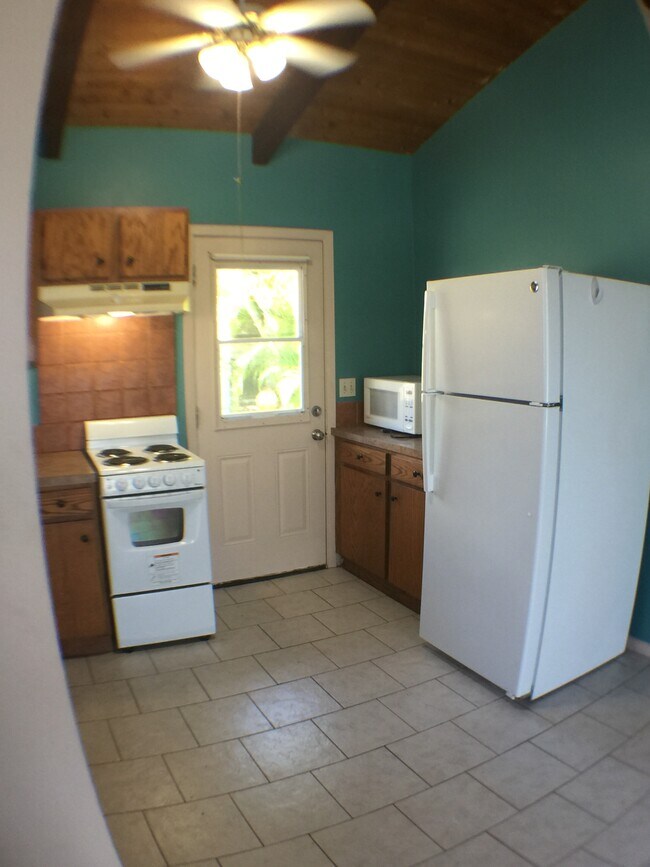 Building Photo - Cottage