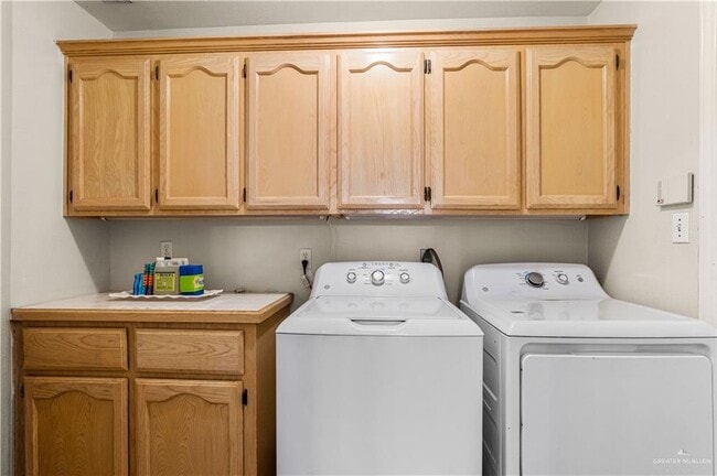 Building Photo - 1806 Lauren Ln