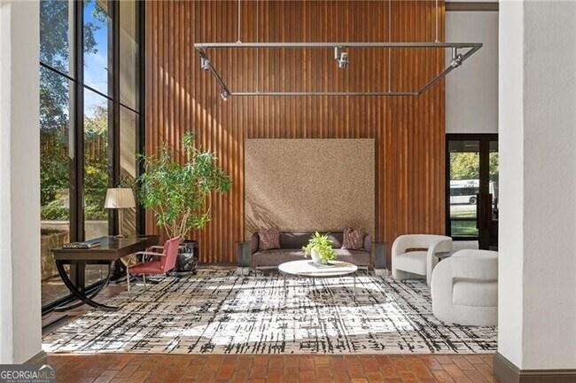 Building Photo - 2575 Peachtree Rd NE