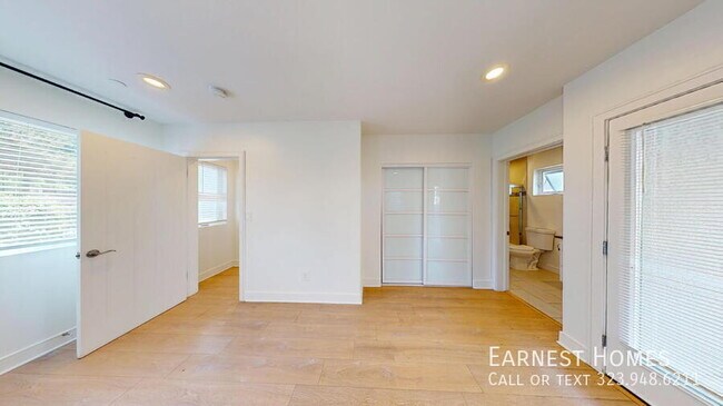 Building Photo - 147 1/2 Roselake Avenue-
