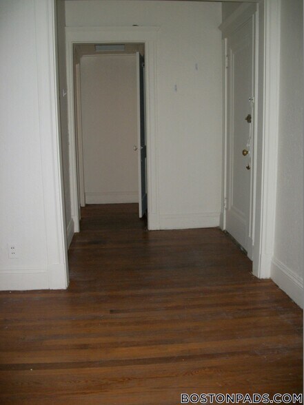 Building Photo - 1171 Boylston St
