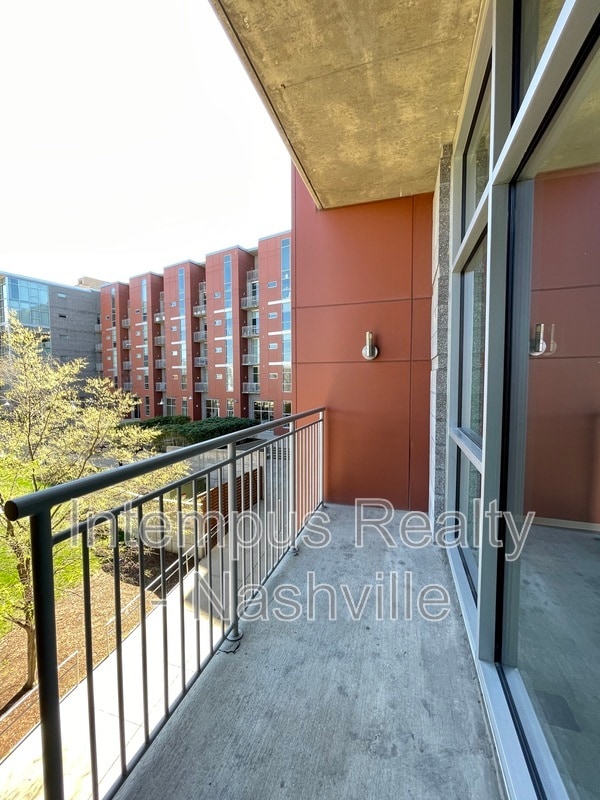 Building Photo - 2115 Yeaman Pl