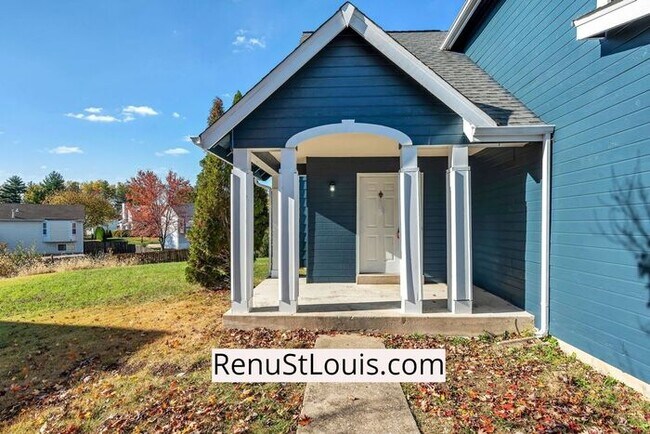 Building Photo - Now Available 3 bedroom 2.5 baths