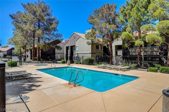 Building Photo - 5018 S Rainbow Blvd