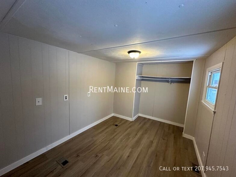 Building Photo - 30 Exeter Rd