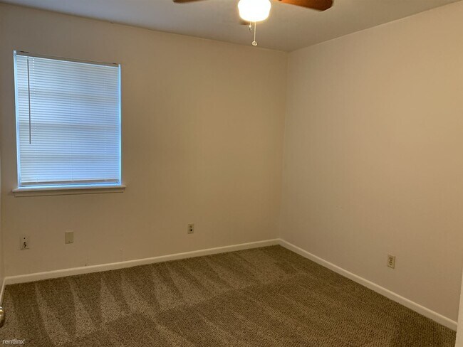 Building Photo - 3 br, 2 bath House - 1013 San Benito Dr. 1...