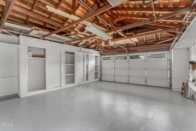 Building Photo - 2554 Bayshore Ave