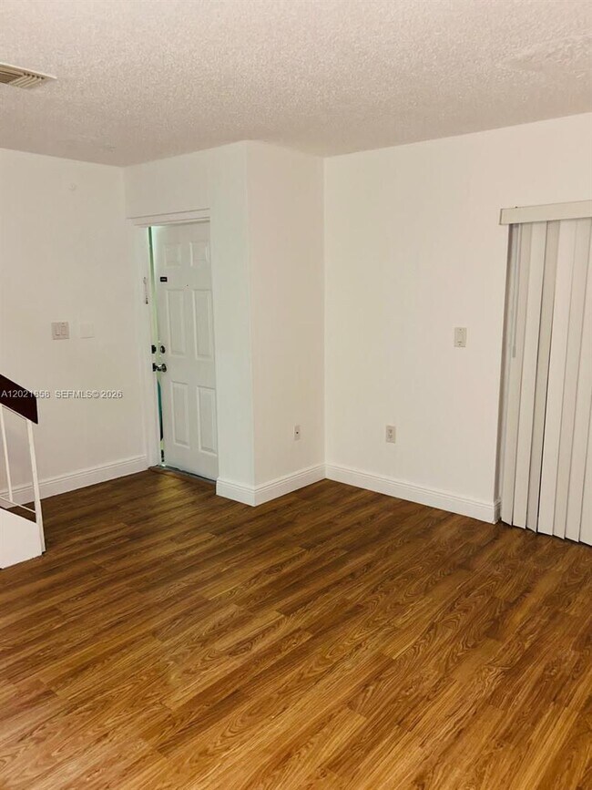 Building Photo - 17425 NW 67th Pl