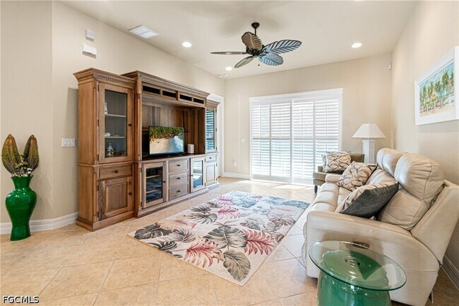 Building Photo - 10535 Carolina Willow Dr