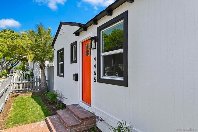 Building Photo - 4465 Orange Ave