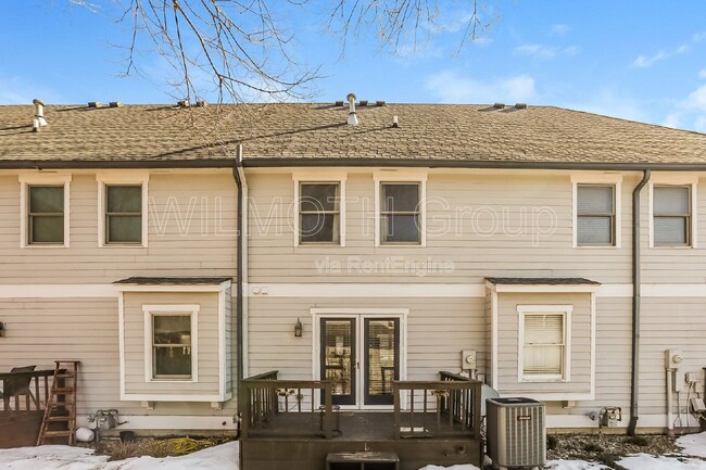 Building Photo - 1026 N New Jersey St