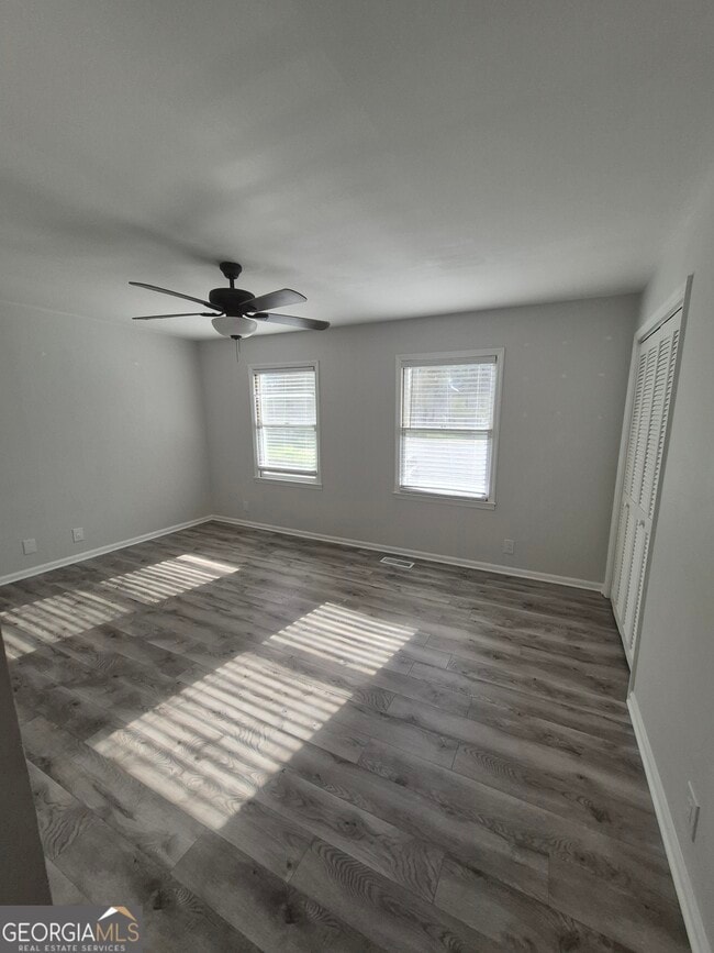 Building Photo - 170 Springdale Ct