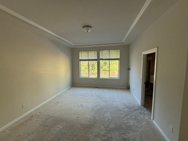 Building Photo - Updated Beautiful Mill Creek Home!