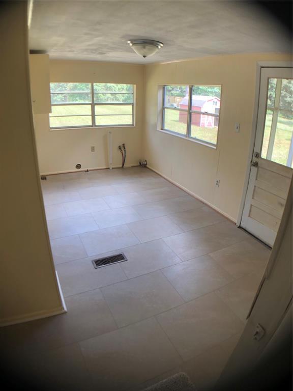 Building Photo - 9861 Rebecca Ln
