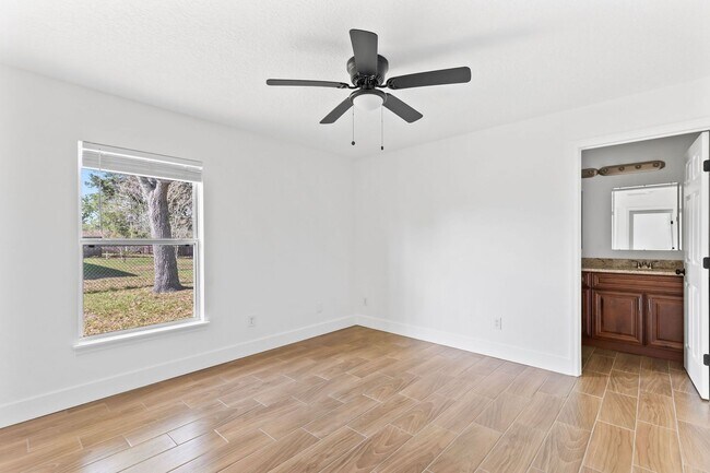 Building Photo - 4 Bedroom SFH in Palm Coast