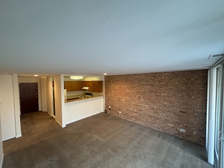 Building Photo - 5760 Abbey Dr