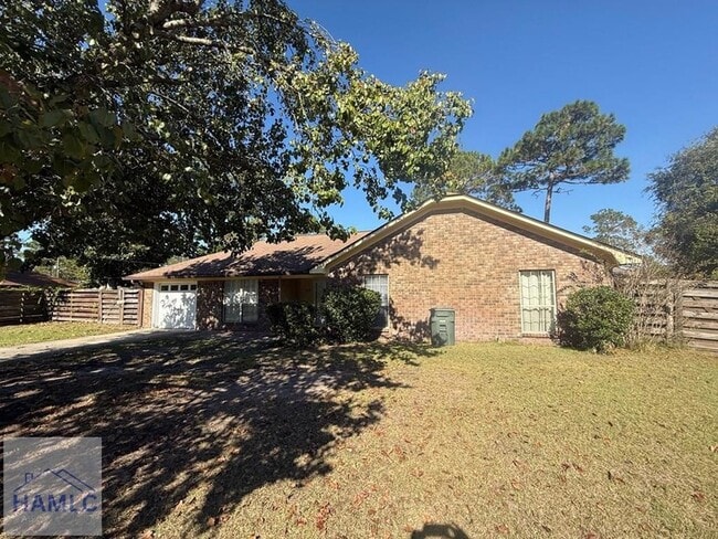 Building Photo - 703 Tray Ct