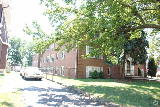 Building Photo - 710 Westfield Ave