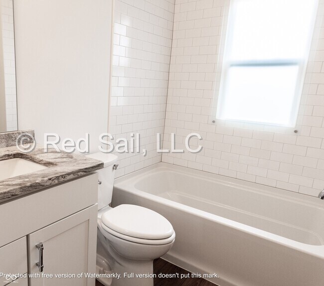 Building Photo - 1302 Tecumseh St