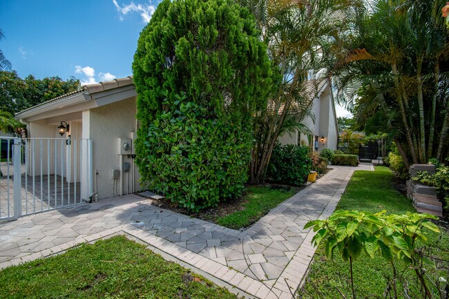 Building Photo - 9708 Erica Ct
