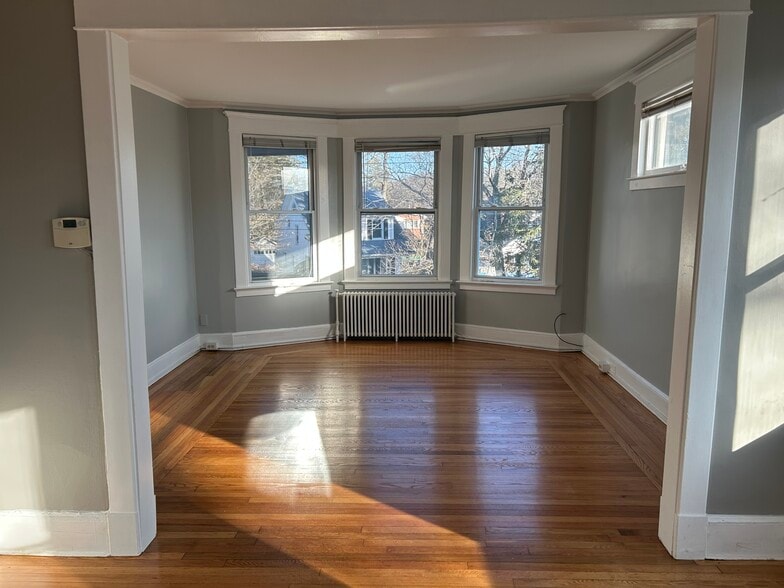 Building Photo - 22 Westwood Rd