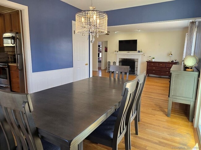 Building Photo - 856 Shagbark Dr