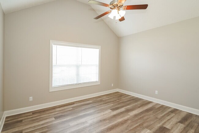 Building Photo - 7819 Ellen Dr