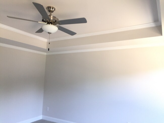 Building Photo - 571 Omnia Ct
